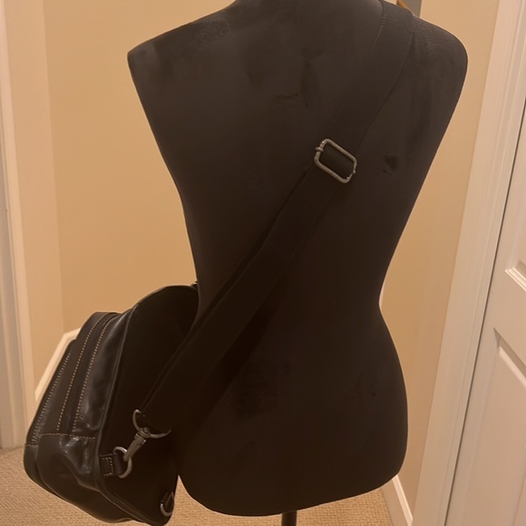 Jack Georges Voyager Sling Backpack - Picture 9 of 16